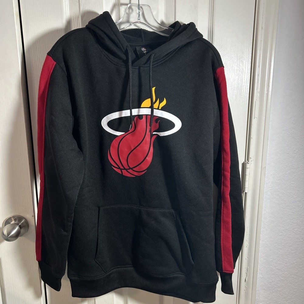 Miami Heat Hoodie Mens Medium Black NBA Basketball Pullover Sweatshirt - Picture 1 of 4